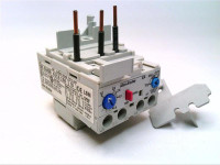 ALLEN BRADLEY 193-EA4DB SOLID STATE OVERLOAD RELAY,AUTOMATIC / MANUAL RESET,1.0-2.9A