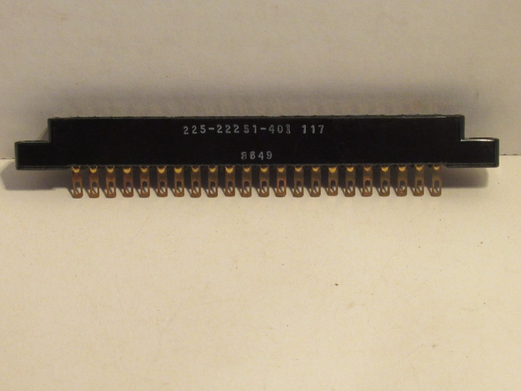 AMPHENOL 225-22251-401-117 CONNECTOR MALE 25PIN