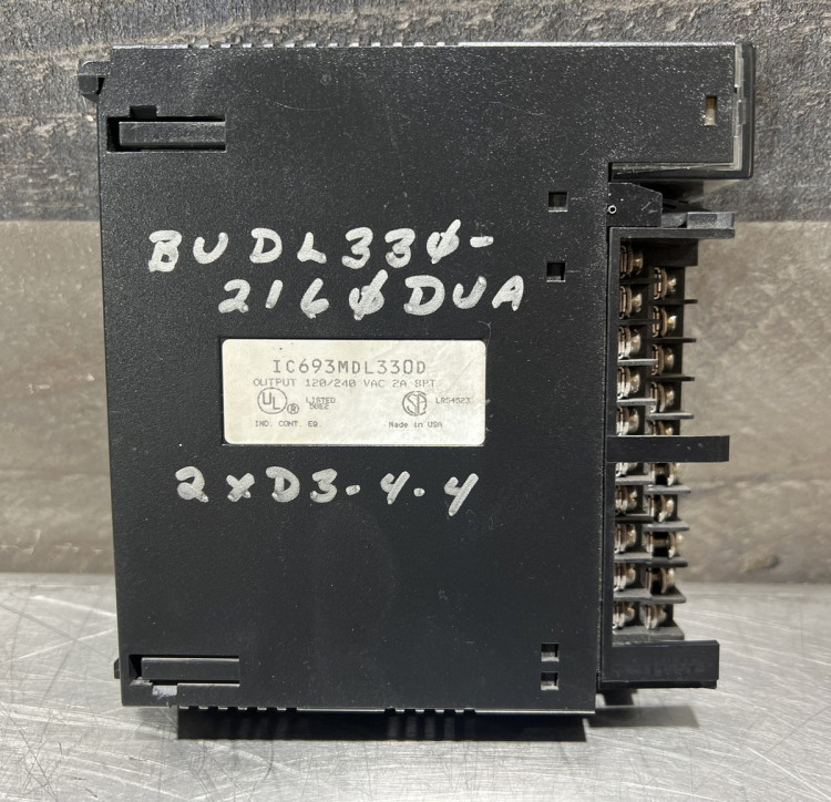 FANUC IC693MDL330  SERIES 90-30 DISCRETE OUTPUT MODULE, 120/240 VAC OUTPUT, 2 AMP (8 POINTS)
