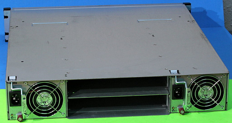 HP P2000 MSA SFF Drive Bay Chassis (up to 24x2.5" HDDs,no controllers (up to 2xAP836A,AP837A,AW592A,BK829A,AW595A), power supplies, fans) replace AJ949A HP P2000 MSA SFF Drive Bay Chassis (up to 24x2.5" HDDs,no controllers (up to 2xAP836A,AP837A,AW592A,BK829A,AW595A), power supplies, fans) replace AJ949A