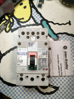ALLEN BRADLEY 140U-H6C3-C50 CIRCUIT BREAKER THERMAL MAGNETIC 125AMP 3POLE 480V
