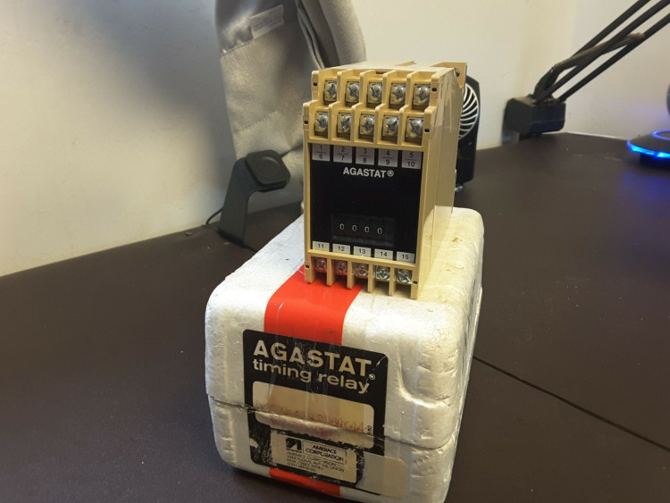 AGASTAT DSCXX0325DAAXAA TIMING RELAY .01-99.99SEC 120VAC