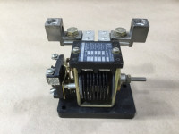 ALLEN BRADLEY 809-A22E INSTANTANEOUS TRIP CURRENT RELAY, COIL CURRENT 162A