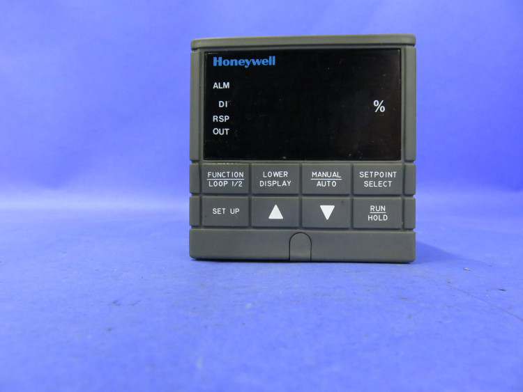 HONEYWELL DC330B-KE-000-A1-000 TEMPERATURE CONTROL DIALATROL 1/4DIN 90-250VAC HONEYWELL DC330B-KE-000-A1-000 TEMPERATURE CONTROL DIALATROL 1/4DIN 90-250VAC