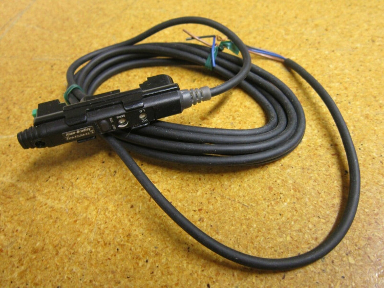 ALLEN BRADLEY 42FA-F2LNA-A2 42FA SLIM FIBEROPTIC ALLEN BRADLEY 42FA-F2LNA-A2 42FA SLIM FIBEROPTIC