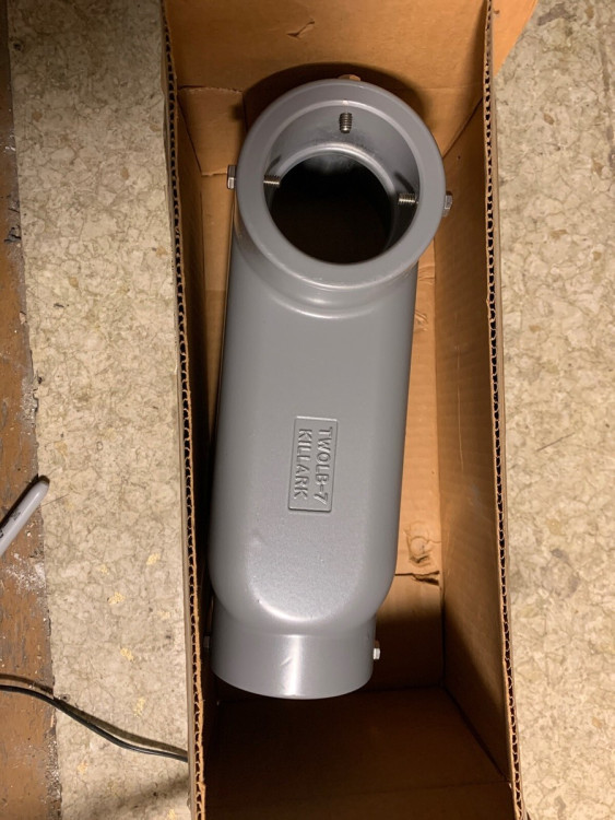EMT CONDUIT 4-7/16 X 6-1/4 X 13INCH EMT CONDUIT 4-7/16 X 6-1/4 X 13INCH