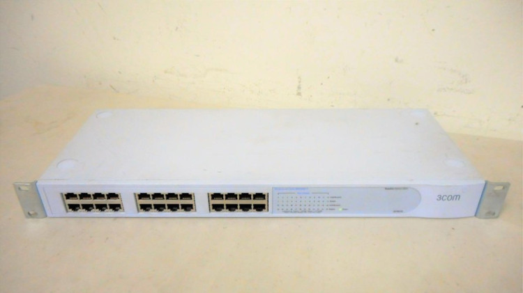 3COM 1647-110-000-1.0 HUB SUPERSTACKIII BASELINE 10/100 SWITCH 3COM 1647-110-000-1.0 HUB SUPERSTACKIII BASELINE 10/100 SWITCH