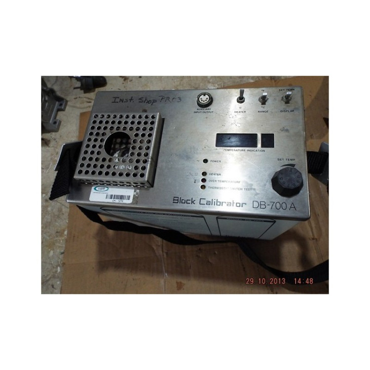 AMETEK DB-35L BLOCK CALIBRATOR W/CASE THERMOCOUPLE/RTD AMETEK DB-35L BLOCK CALIBRATOR W/CASE THERMOCOUPLE/RTD