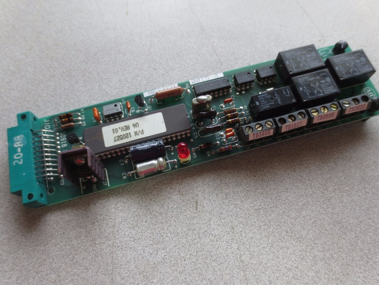 ALLEN BRADLEY 50918 PC BOARD ALLEN BRADLEY 50918 PC BOARD