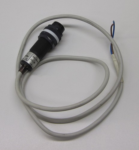 ALLEN BRADLEY 42CA-E1EZB-A2 PHOTOELECTRIC 18MM TRANS BEAM SOURCE