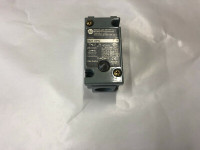 ALLEN BRADLEY 802T-HPN LIMIT SWITCH 10AMP 120VAC NEMA 4/13