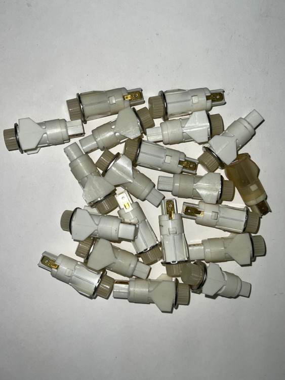 PILOT LIGHT MINIATURE WHITE 125VAC PILOT LIGHT MINIATURE WHITE 125VAC