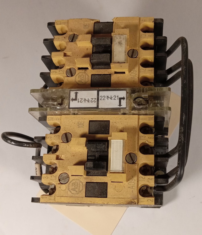 ALLEN BRADLEY 104-A09NKD3 AUXILIARY CONTACT
