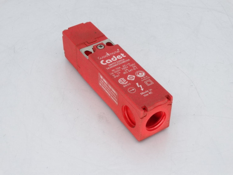 ALLEN BRADLEY 440K-C21002 SAFETY INTERLOCK SWITCH W/KEY 1NC 1NO ALLEN BRADLEY 440K-C21002 SAFETY INTERLOCK SWITCH W/KEY 1NC 1NO