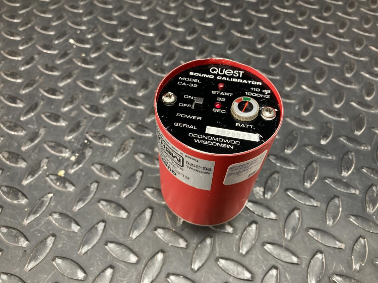 CALIBRATOR 100DB 1000HZ CALIBRATOR 100DB 1000HZ