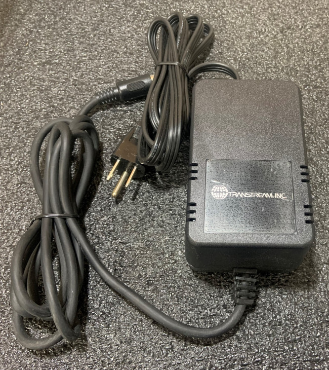 POWER SUPPLY ADAPTER 120V 60HZ 30W IN POWER SUPPLY ADAPTER 120V 60HZ 30W IN