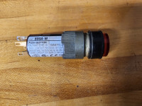 ALLEN BRADLEY 800A-M2CR MOMENTARY PUSH BUTTON, STAB TYPE TERMINATION, EXTENDED HEAD, RECTANGULAR BEZEL, RED, NON-ILLUMINATED, NO FACTORY ASSEMBLY