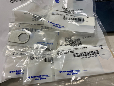 ALLEN BRADLEY 800E-34BE100 800E LEGEND PLATE, 30 X 40MM, 1 PIECE WITHOUT TEXT, BLACK WITH WHITE LEGEND TEXT, ALLEN BRADLEY 800E-34BE100 800E LEGEND PLATE, 30 X 40MM, 1 PIECE WITHOUT TEXT, BLACK WITH WHITE LEGEND TEXT,