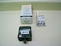 ACTION INSTRUMENTS 7501-6068-1 0 TO 5 VDC IN, DPDT RELAY OUTPUT, 120 VAC POWER