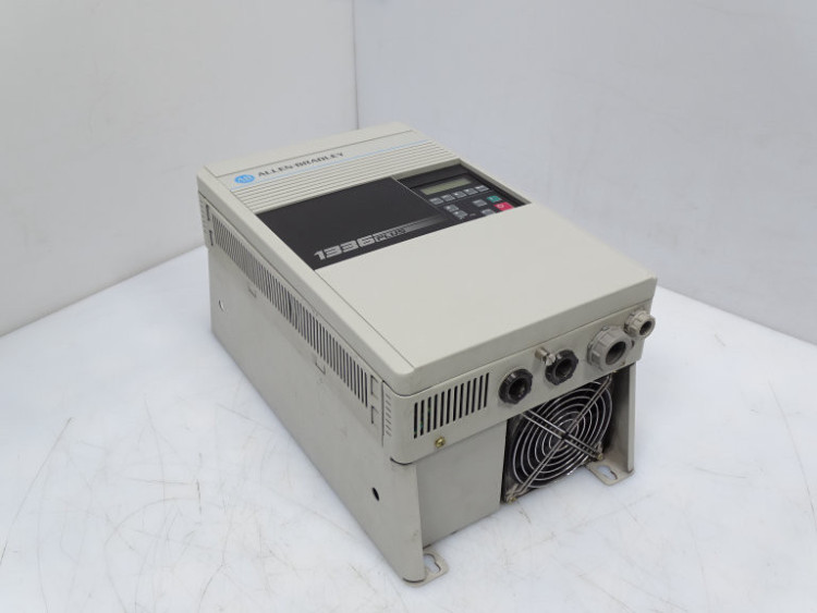 ALLEN BRADLEY 1336S-B030-AN-EN4 DRIVE 30HP 460VAC ALLEN BRADLEY 1336S-B030-AN-EN4 DRIVE 30HP 460VAC