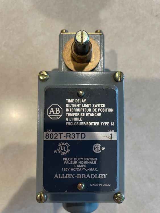 ALLEN BRADLEY 802T-R3TD SWITCH,LIMIT 120V AC MAX 3 AMP MAX ALLEN BRADLEY 802T-R3TD SWITCH,LIMIT 120V AC MAX 3 AMP MAX