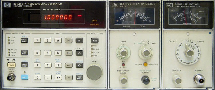 AGILENT 8660C PRECISION SIGNAL GENERATOR MAINFRAME