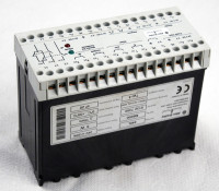 ALLEN BRADLEY 440L-M8200 24V DC SAFETY RELAY INTERFACE FOR SAFETY LIGHT CURTAINS