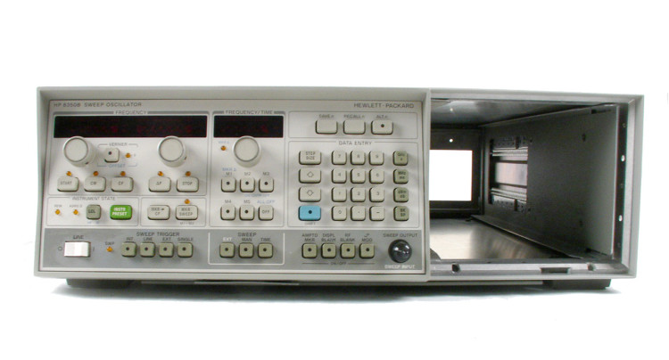 AGILENT 8350B OSCILLATOR