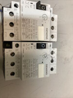 SIEMENS 3VU1-300-1MJ00 MOTOR STARTER PROTECTOR 2.4-4AMP 3P 690V 50/60HZ