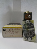 ALLEN BRADLEY 802T-NX1A LIMIT SWITCH OILTIGHT 3AMP 120VAC