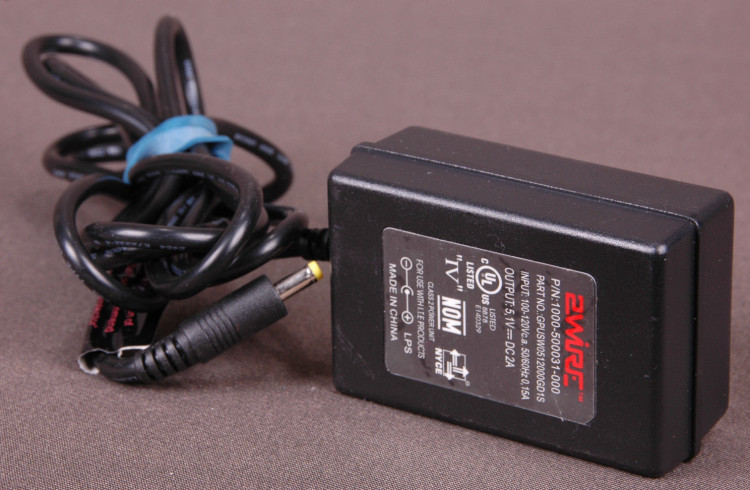 2WIRE 1000-5000025-000 SWITCHING ADAPTER 100-120V 50/60HZ .3AMP LEVEL 3 2WIRE 1000-5000025-000 SWITCHING ADAPTER 100-120V 50/60HZ .3AMP LEVEL 3