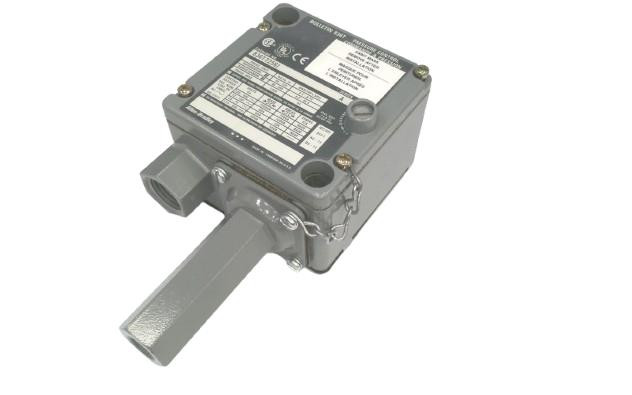 ALLEN BRADLEY 836T-T256J 836T PRESSURE CONTROLS - TRADITIONAL MACHINE TOOL, T - STYLE PRESSURE CONTROL. 60...650 PSI. ENCLOSURE TYPE 1, 4 AND 13 INDUSTRIAL USE.. S.P.D.T. , 2 - CIRCUIT CONTACT BLOCK. ALLEN BRADLEY 836T-T256J 836T PRESSURE CONTROLS - TRADITIONAL MACHINE TOOL, T - STYLE PRESSURE CONTROL. 60...650 PSI. ENCLOSURE TYPE 1, 4 AND 13 INDUSTRIAL USE.. S.P.D.T. , 2 - CIRCUIT CONTACT BLOCK.