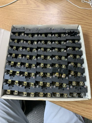 ALLEN BRADLEY 800T-XB3 CONTACT BLOCK 2NO/2NC ALLEN BRADLEY 800T-XB3 CONTACT BLOCK 2NO/2NC
