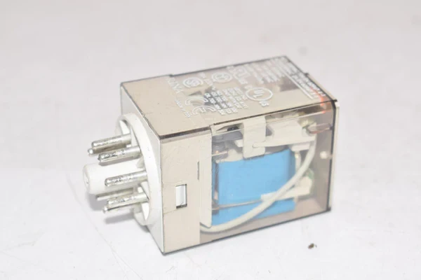 ALLEN BRADLEY 700-HA32Z12-3-4 700-HA GENERAL PURPOSE TUBE BASE RELAY, 10 AMP CONTACT, DPDT, 12V DC, PUSH-TO-TEST & MANUAL OVERRIDE FUNCTION AND PILOT LIGHT ALLEN BRADLEY 700-HA32Z12-3-4 700-HA GENERAL PURPOSE TUBE BASE RELAY, 10 AMP CONTACT, DPDT, 12V DC, PUSH-TO-TEST & MANUAL OVERRIDE FUNCTION AND PILOT LIGHT
