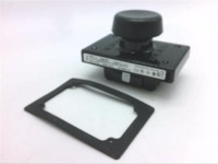 REES 00662-001 PUSHBUTTON BLACK 2.25IN ROUND MUSHROOM PLUNGER