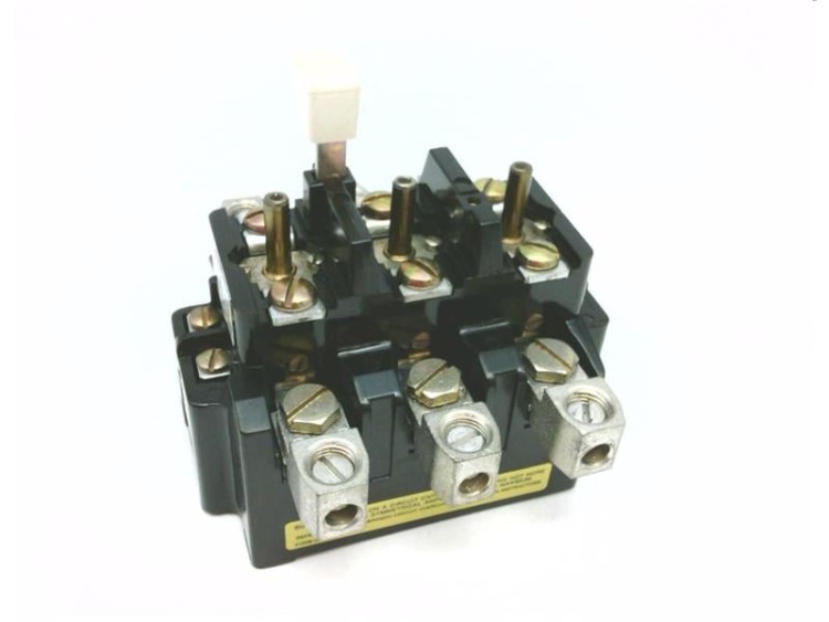ALLEN BRADLEY 815-CAV16 OVERLOAD RELAY 3POLE ALLEN BRADLEY 815-CAV16 OVERLOAD RELAY 3POLE
