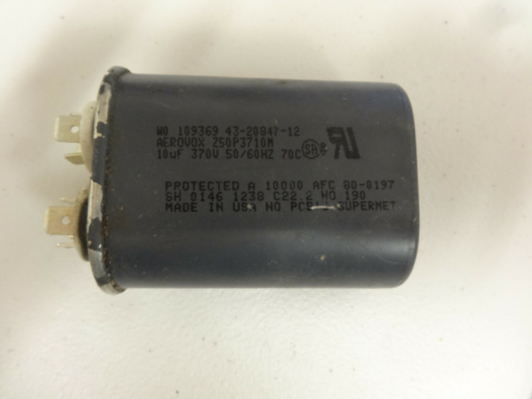 AEROVOX Z50P3710M CAPACITOR 10UF 370V 60HZ 70DEG C AEROVOX Z50P3710M CAPACITOR 10UF 370V 60HZ 70DEG C
