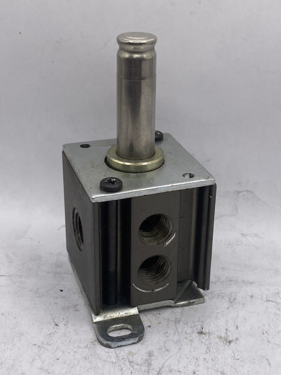 ASCO 83440-115 SOLENOID VALVE 4WAY 115VAC 1/4NPT ASCO 83440-115 SOLENOID VALVE 4WAY 115VAC 1/4NPT