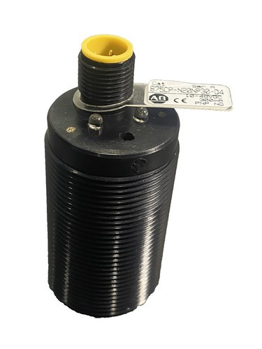 ALLEN BRADLEY 800E-AHA2 30MM TO 22MM HOLE SIZE ADAPTER, BLACK METAL ALLEN BRADLEY 800E-AHA2 30MM TO 22MM HOLE SIZE ADAPTER, BLACK METAL