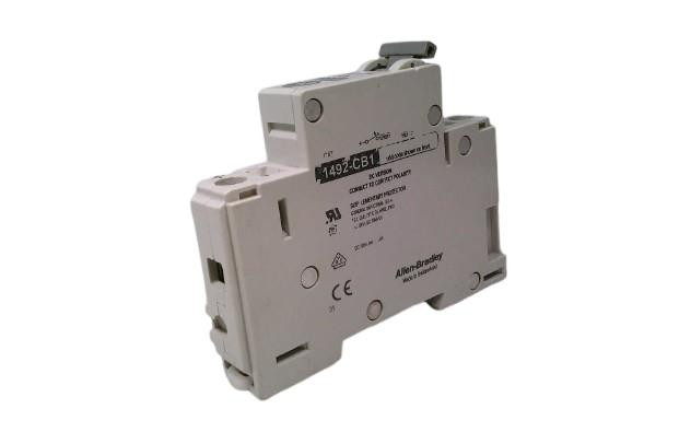 CIRCUIT BREAKER 15AMP 125V PANEL MOUNT ILLUMINATE CIRCUIT BREAKER 15AMP 125V PANEL MOUNT ILLUMINATE