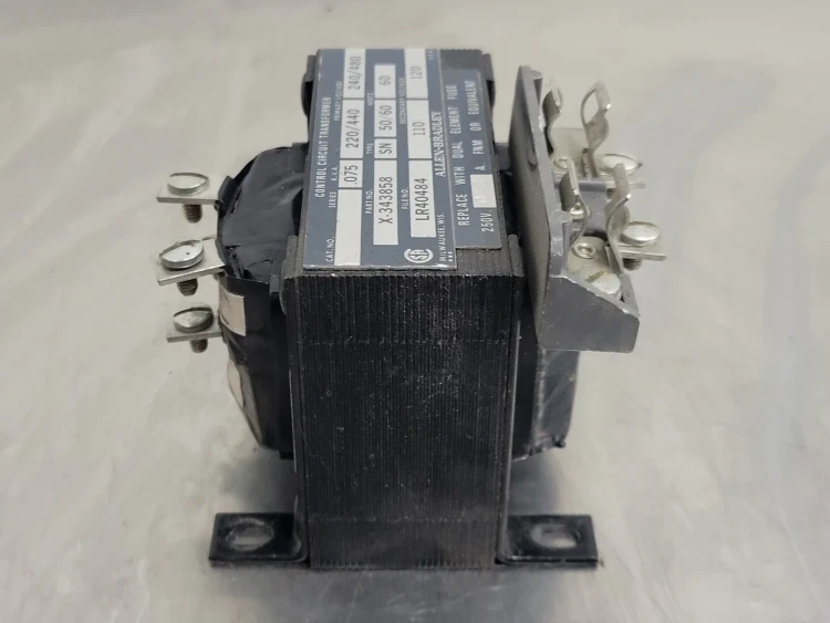 ALLEN BRADLEY X-343858 TRANSFORMER PRI 220/440-240/480VAC SEC 110/120VAC ALLEN BRADLEY X-343858 TRANSFORMER PRI 220/440-240/480VAC SEC 110/120VAC