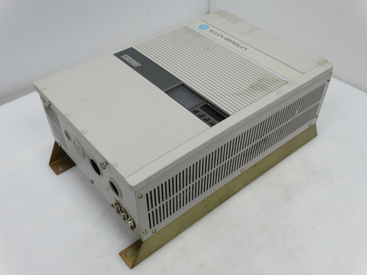 ALLEN BRADLEY 1336-B025-EAF-S1 DRIVE 25HP 460VAC 3PHASE
