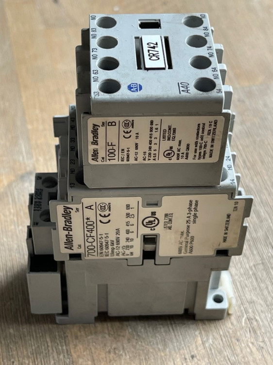 ALLEN BRADLEY 700-CF400C RELAY,INDUSTRIAL 600V AC MAX 10 AMP MAX ALLEN BRADLEY 700-CF400C RELAY,INDUSTRIAL 600V AC MAX 10 AMP MAX