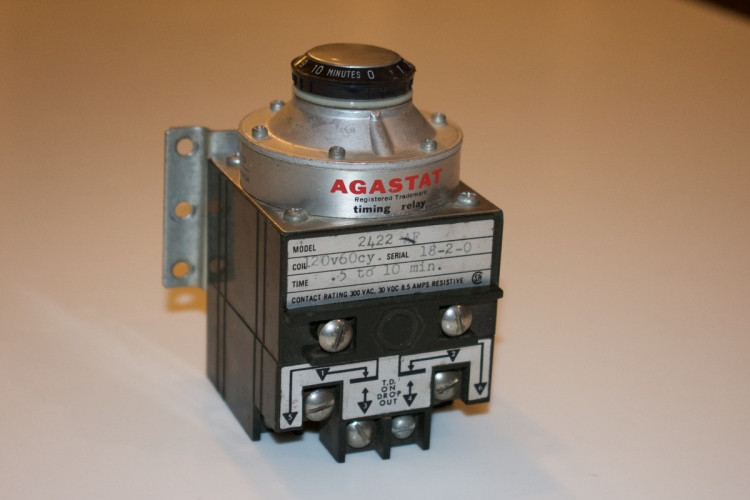 AGASTAT 2422AF TIME DELAY RELAY OFF-DELAY DPDT 120VAC 1-10MINUTE