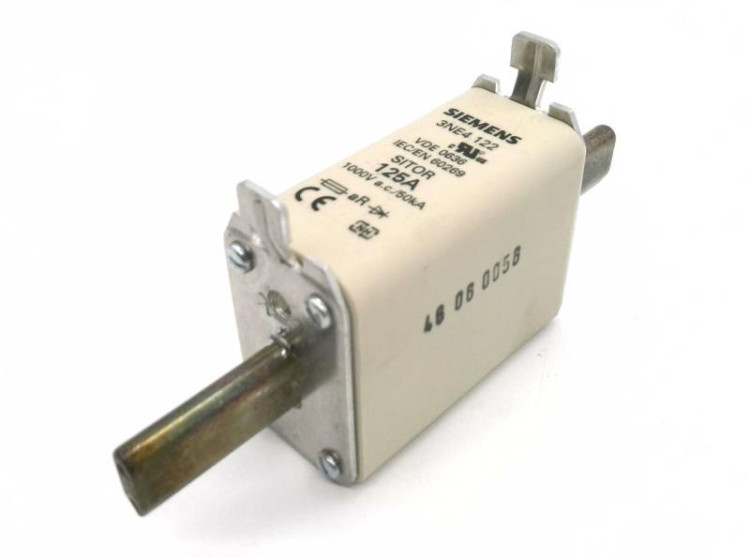 AEROVOX 43-20847-10 CAPACITOR 7.5UF 370VAC 60HZ AEROVOX 43-20847-10 CAPACITOR 7.5UF 370VAC 60HZ