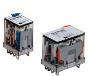 ALLEN BRADLEY 700-HF34A1-1-4 700-HF GENERAL PURPOSE MINIATURE SQUARE BASE RELAY, 10 AMP CONTACT, 4PDT, 120V 50/60HZ, PILOT LIGHT AND OPERATOR