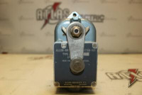 ALLEN BRADLEY 801-ASC1-7 LIMIT SWITCHES, GENERAL PURPOSE, GEHAEUSE NEMA TYPE 1, SLOW ACTION SPRING RETURN, ROLLER, FIGURE 2, 10 N, 30DEG TRAVEL TO OPERATE, 25DEG OVER TRAVEL