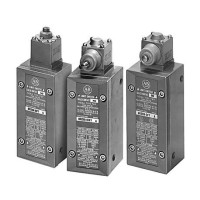 ALLEN BRADLEY 802XR-AC7 LIMIT SWITCHES, LEVER TYPE, SPRING RETURN, SEALED CONTACT, CLOCKWISE OR COUNTERCLOCKWISE, TRAVEL TO OPERATE 16 DEG, TRAVEL TO RESET 9 DEG, TORQUE TO OPERATE 0.34 NM, NC