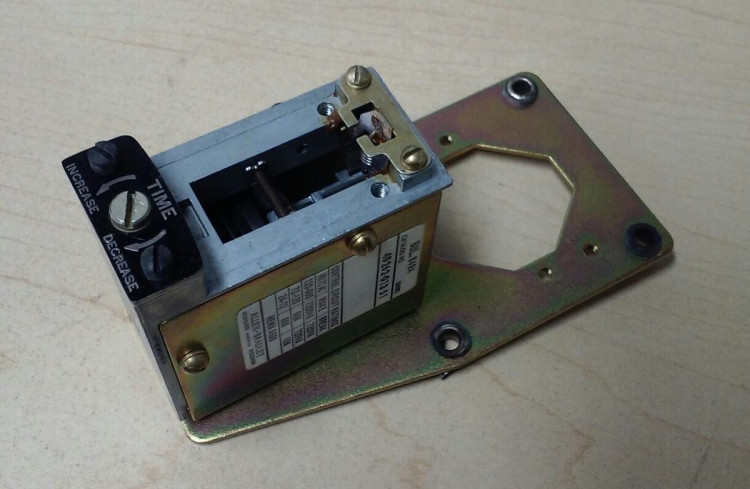ALLEN BRADLEY 40262-013-51 ASSEMBLY,TIMER FOR PNEUMATIC TIMER ALLEN BRADLEY 40262-013-51 ASSEMBLY,TIMER FOR PNEUMATIC TIMER
