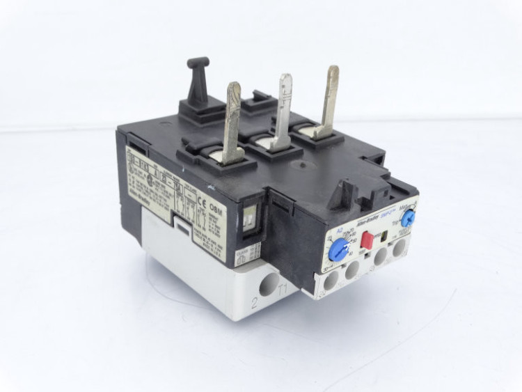 ALLEN BRADLEY 193-B1K3 OVERLOAD RELAY SMP 2 MANUAL RESET ALLEN BRADLEY 193-B1K3 OVERLOAD RELAY SMP 2 MANUAL RESET